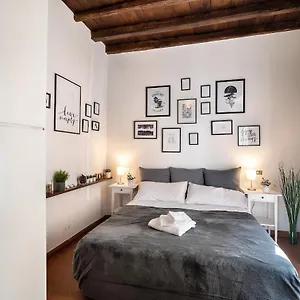 Apartamento Via Dei Baullari Italia
